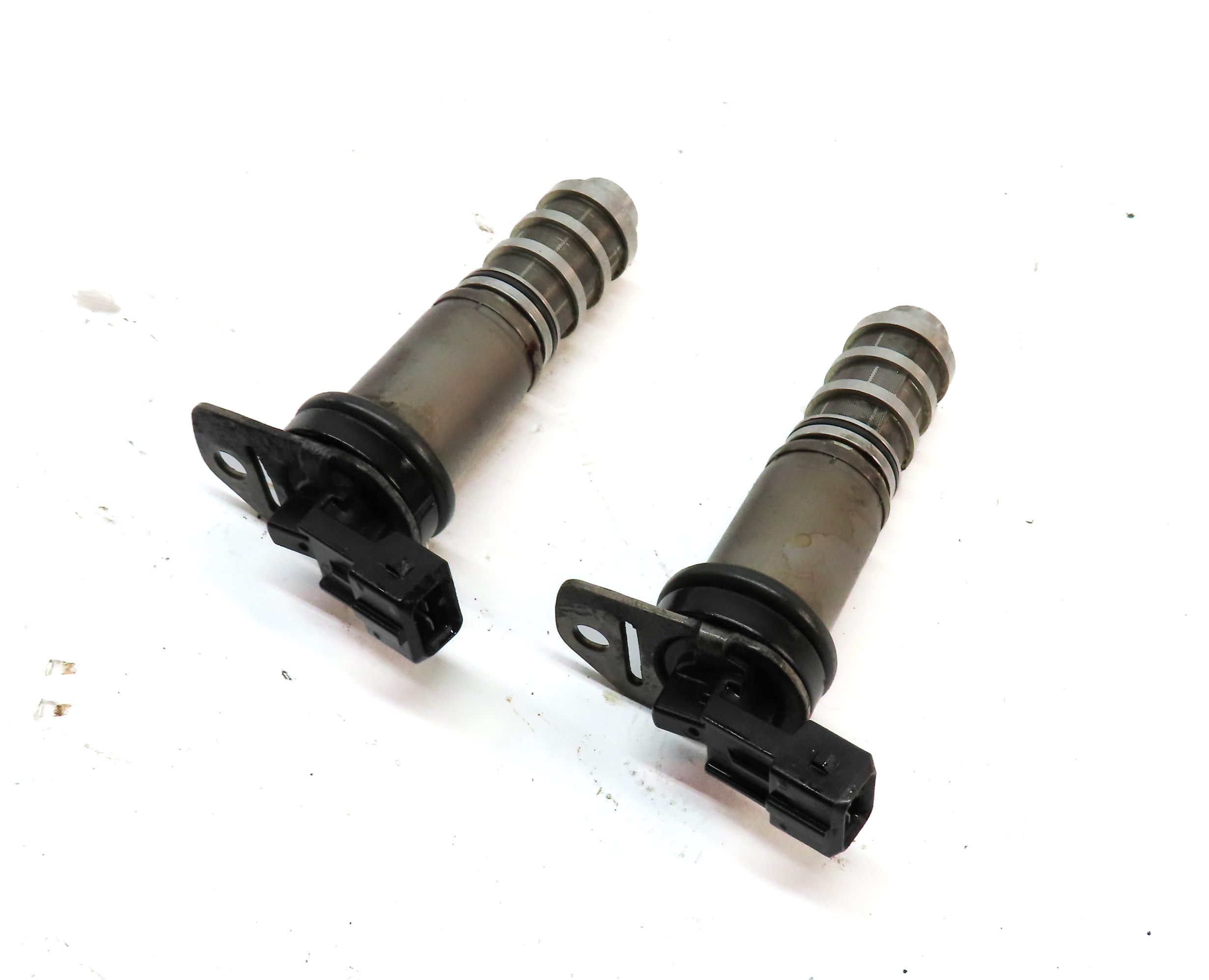 2012 BMW X3 (F25) 3.0L (N55) ENGINE VVT VANOS TIMING SOLENOID SET-2 — exact item pictured